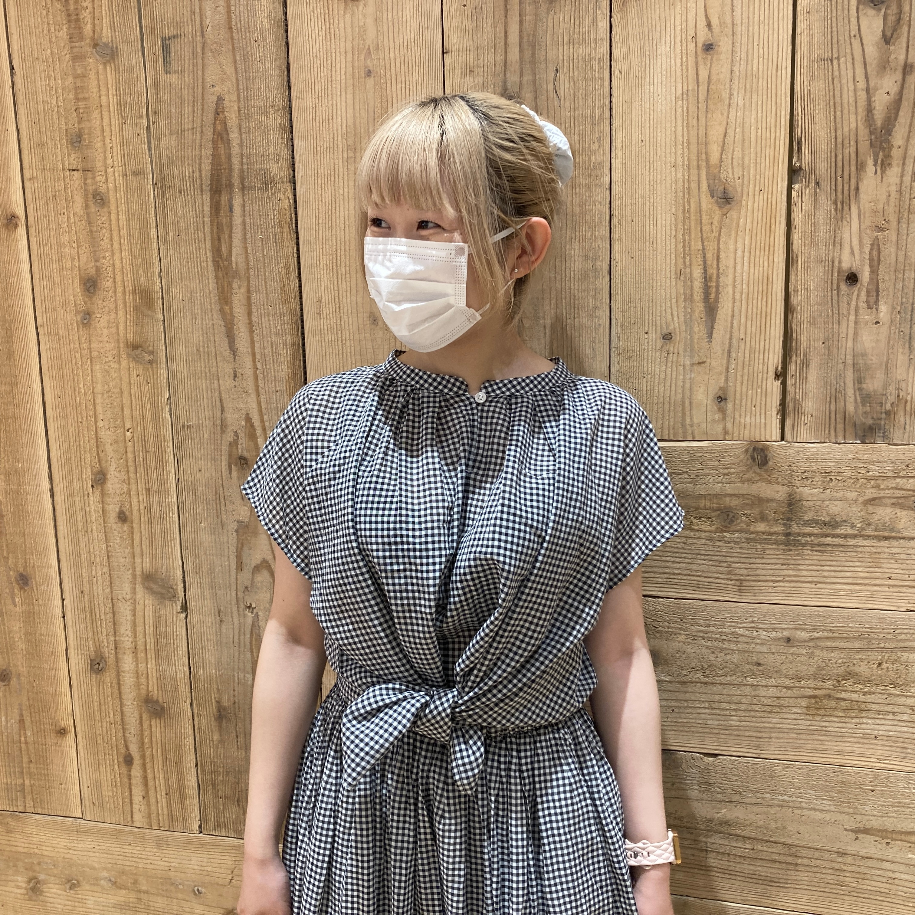 婦人スタッフスナップ　上半身