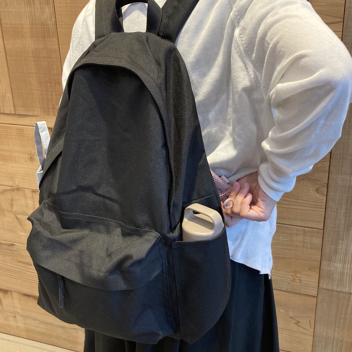 リュックサック　背中