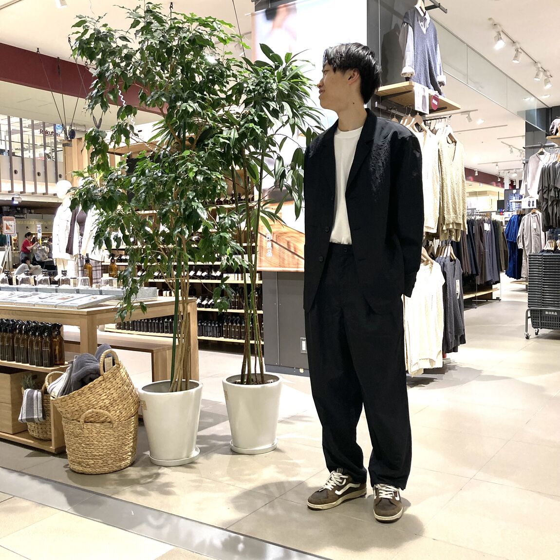 【プライムツリー赤池】身長176㎝_3S53yV