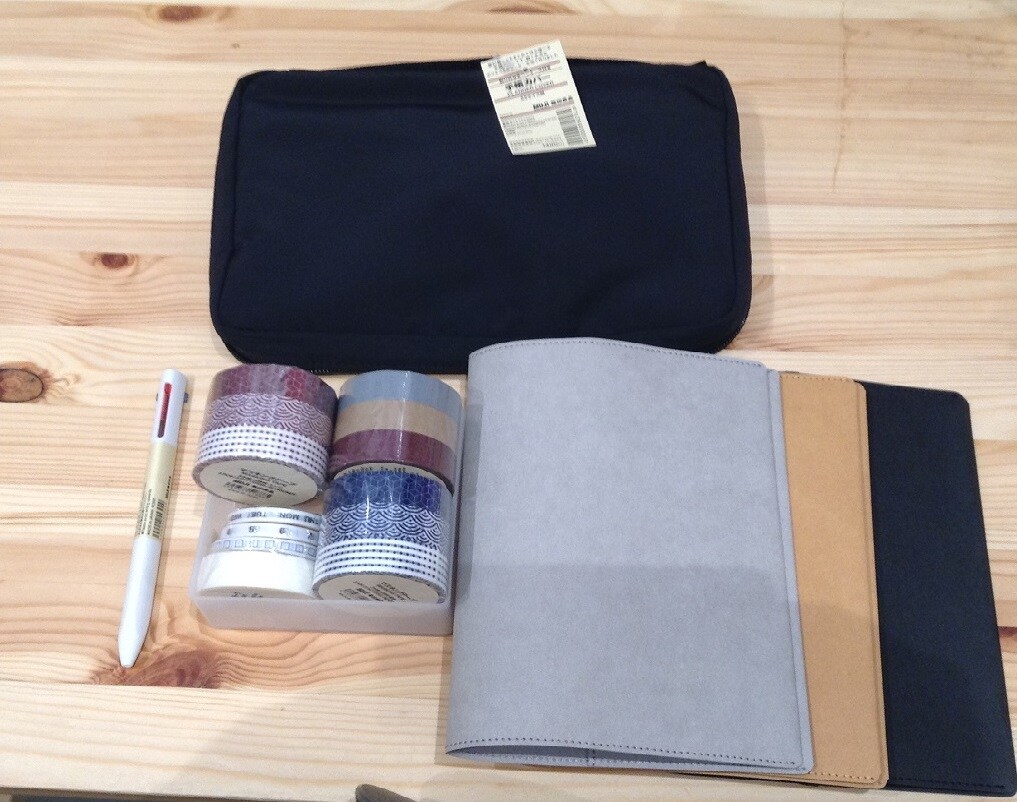 【12月始まりのスケジュール帳入荷しました】