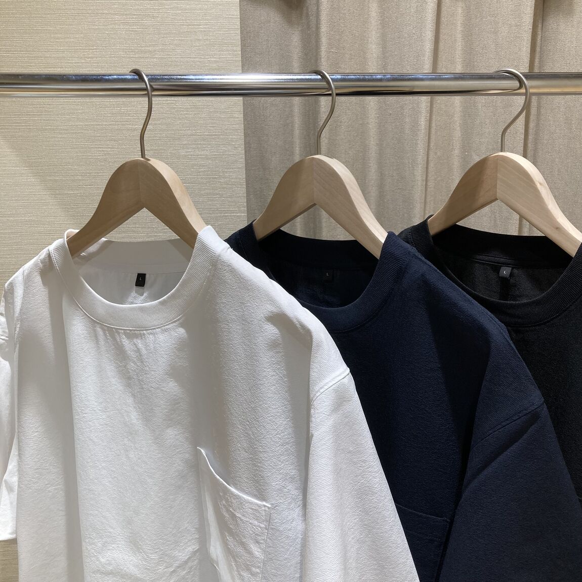 風を通す　半袖布帛Tシャツのカラー3色の写真