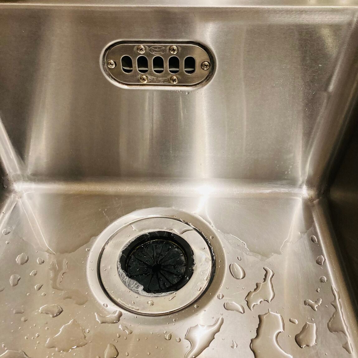 掃除シートを使用し綺麗になったシンク