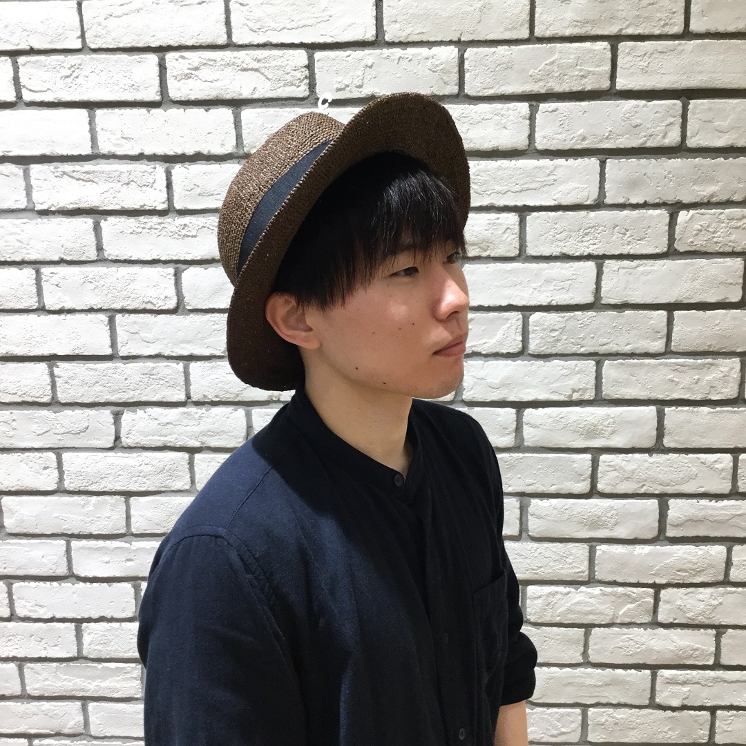 【テラスモール松戸】ブラウンハットかぶってる写真