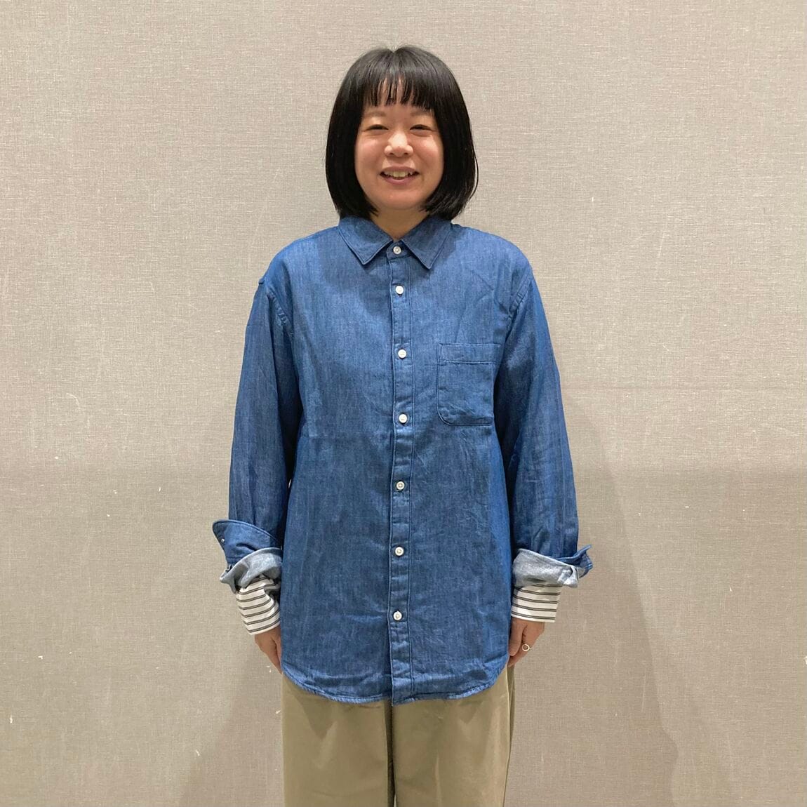 デニムシャツ