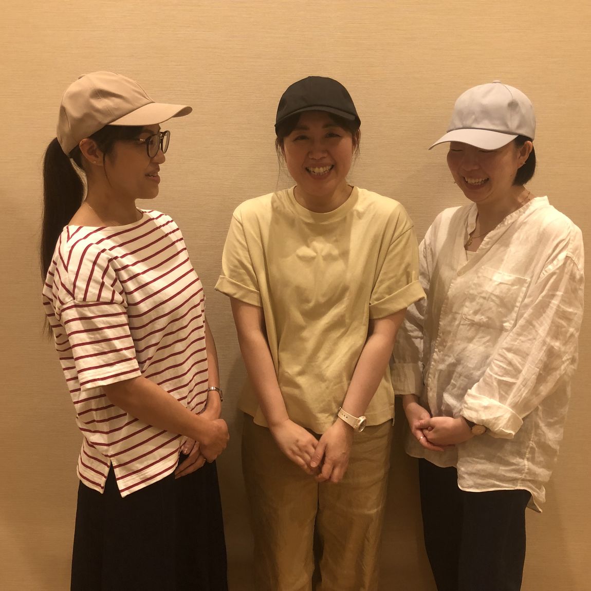 ４