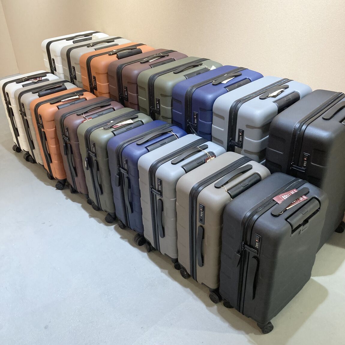 【近鉄四日市】お盆や旅行の際に！ハードキャリーケースのご紹介_2Xw60S