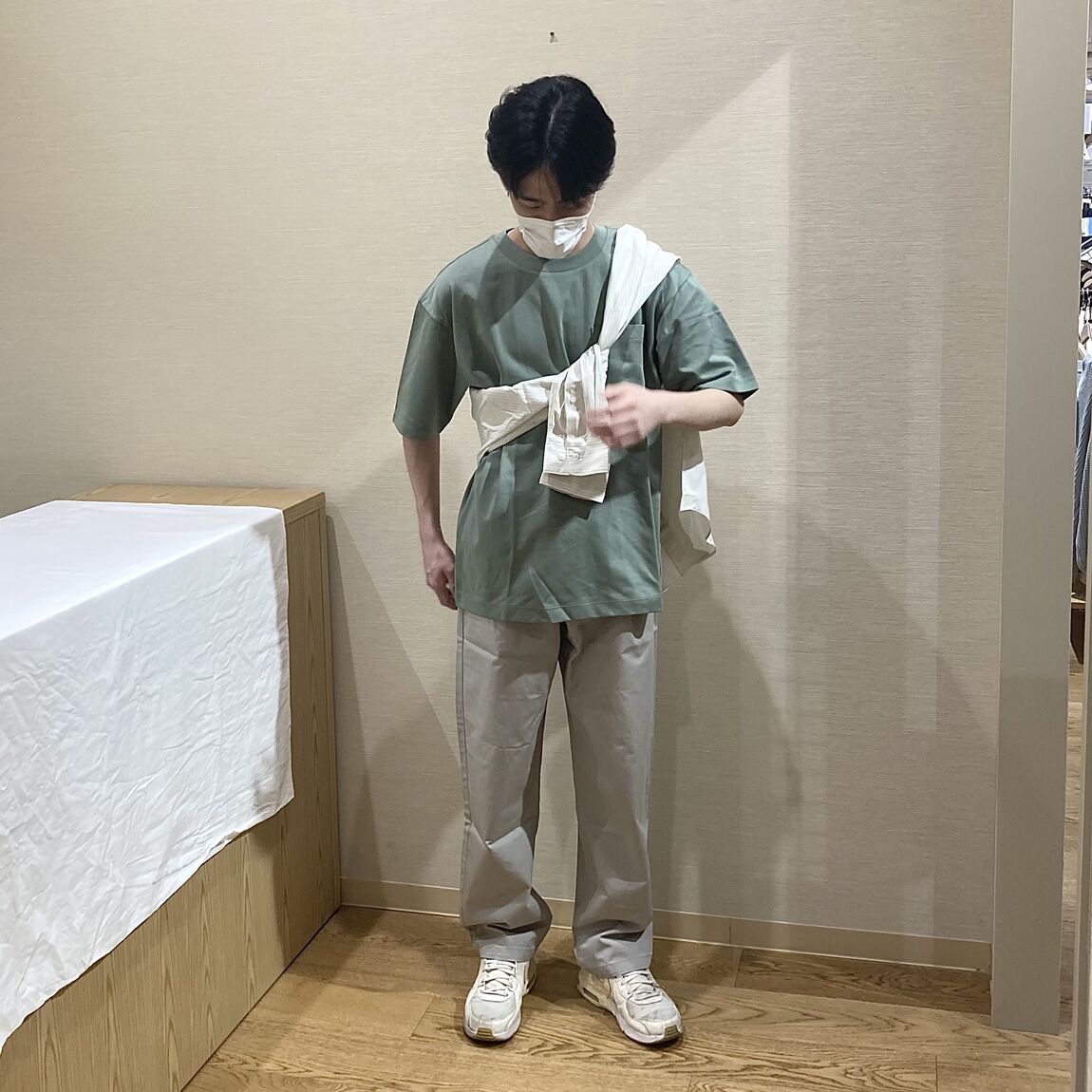 ②