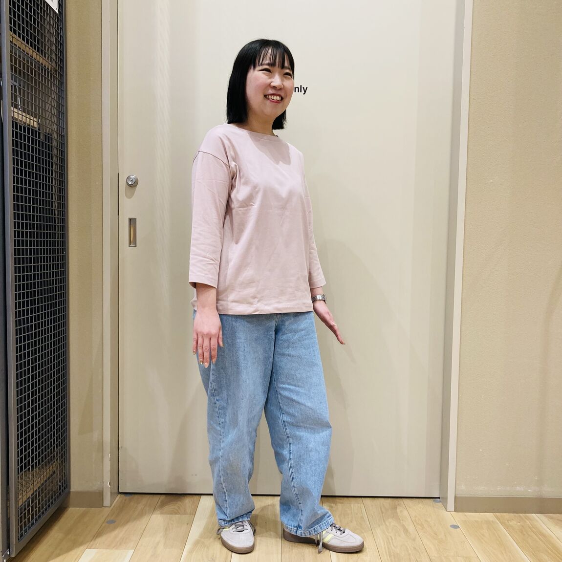 婦人スタッフスナップ画像