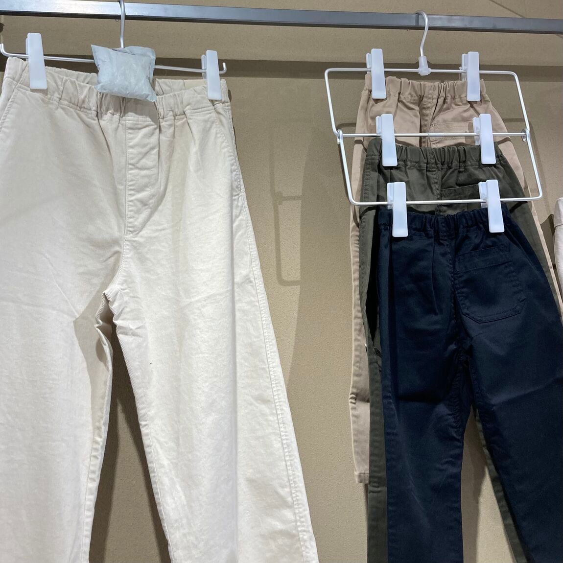 【アリオ加古川】アルミハンガーパンツスカート用