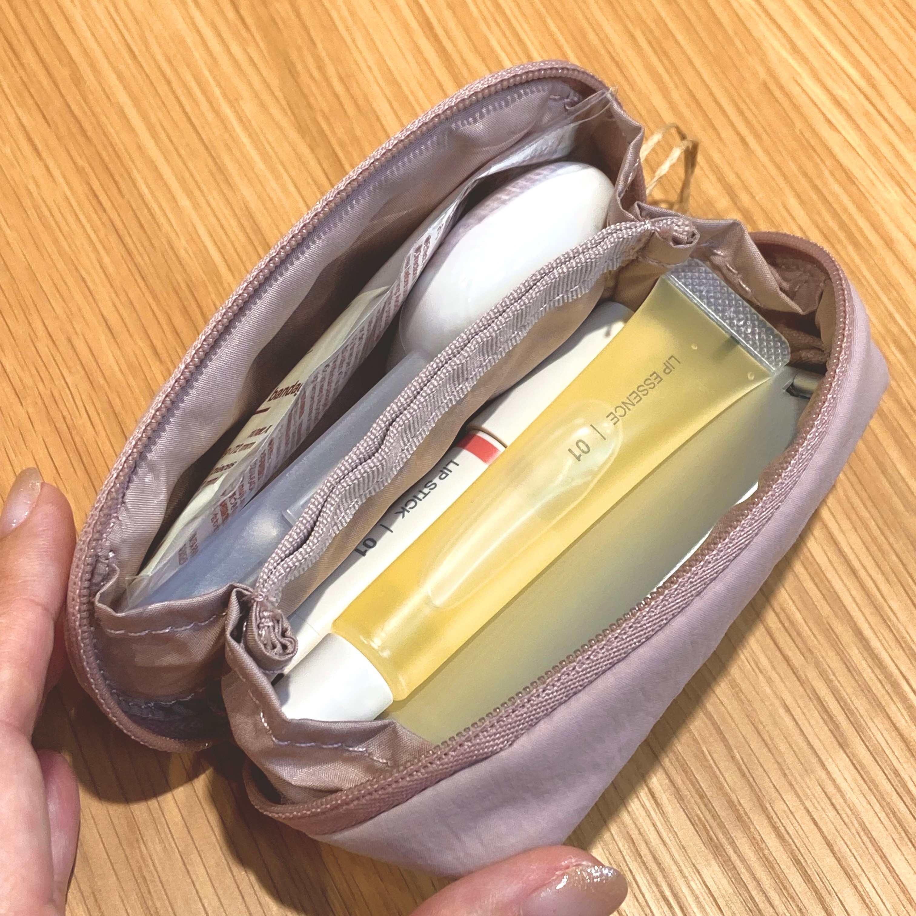 【オークビレッジかみす】見た目以上の収納力！ポーチ_56g7ay