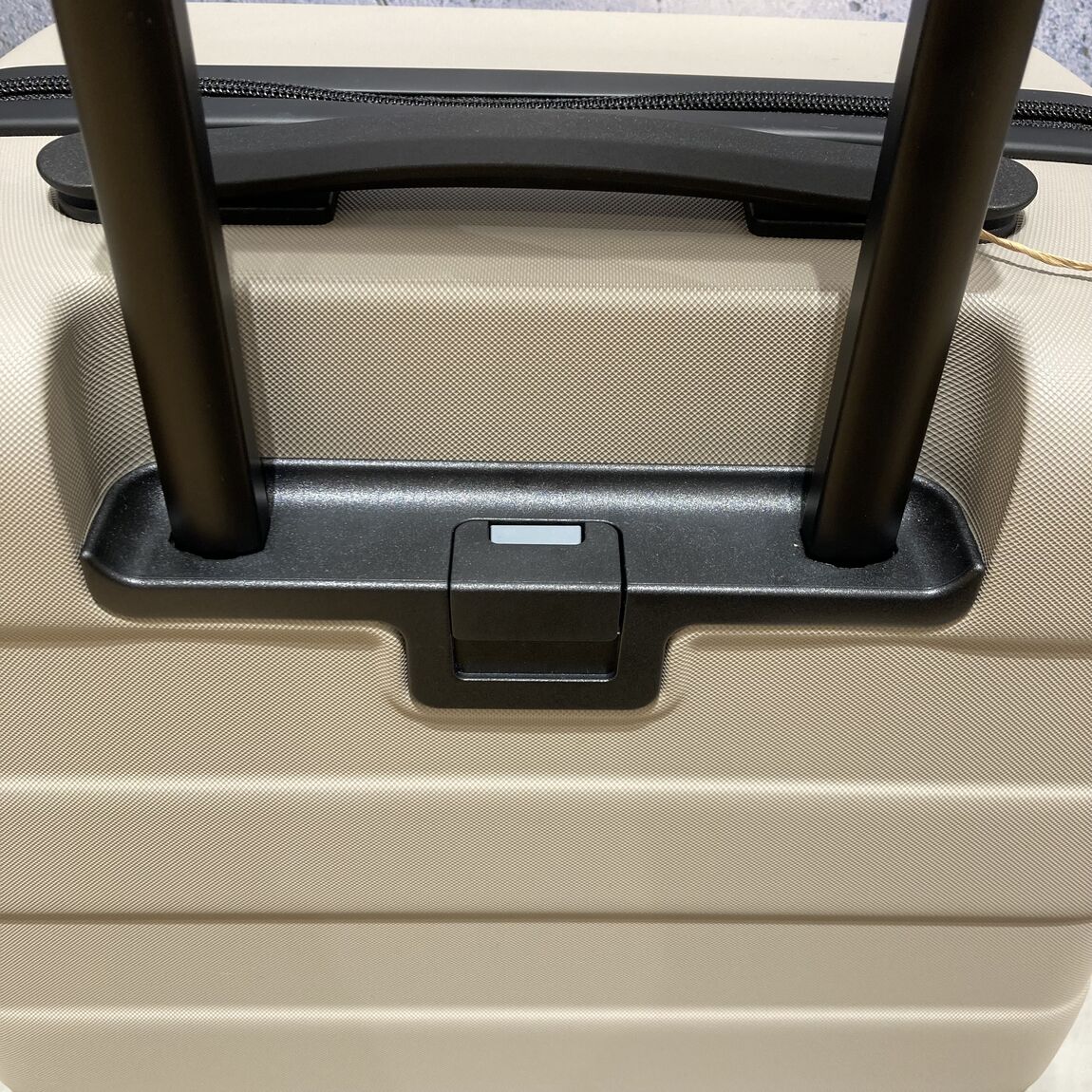 【イオンモール名取】夏の旅のお供に_BAgWU0
