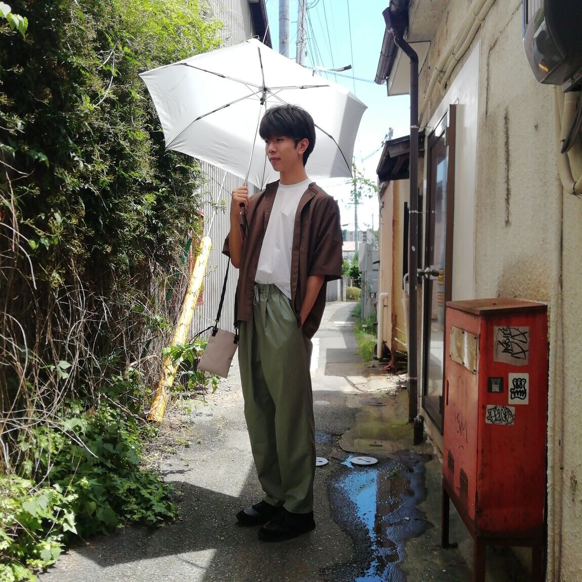 日傘をさす写真