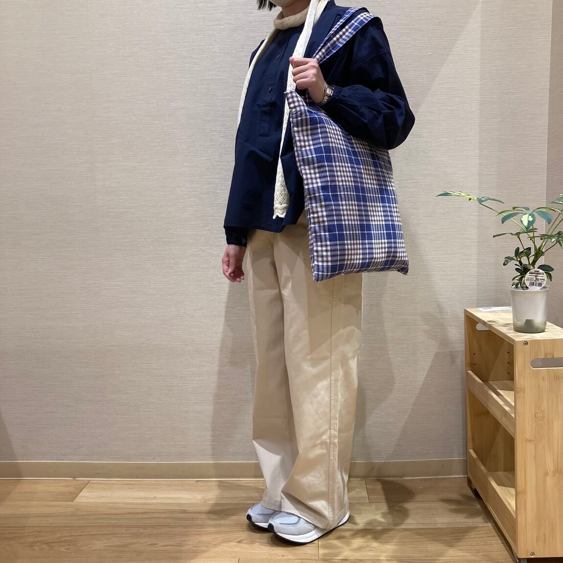 【Vタウン芥見】身長163cm_NqI2aw