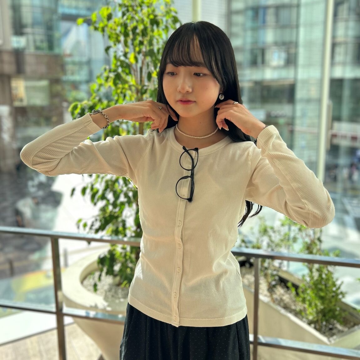 33