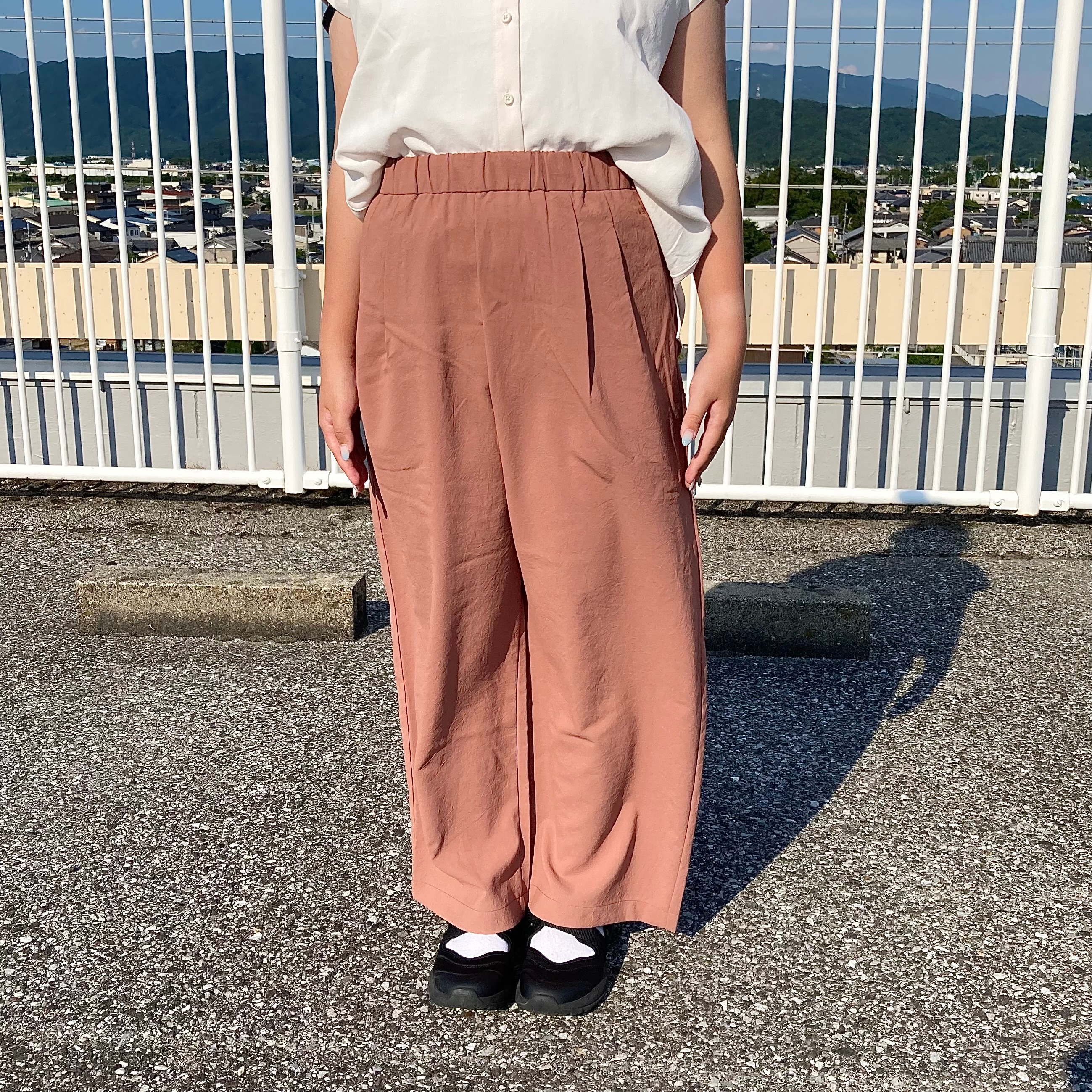 イージーパンツ
