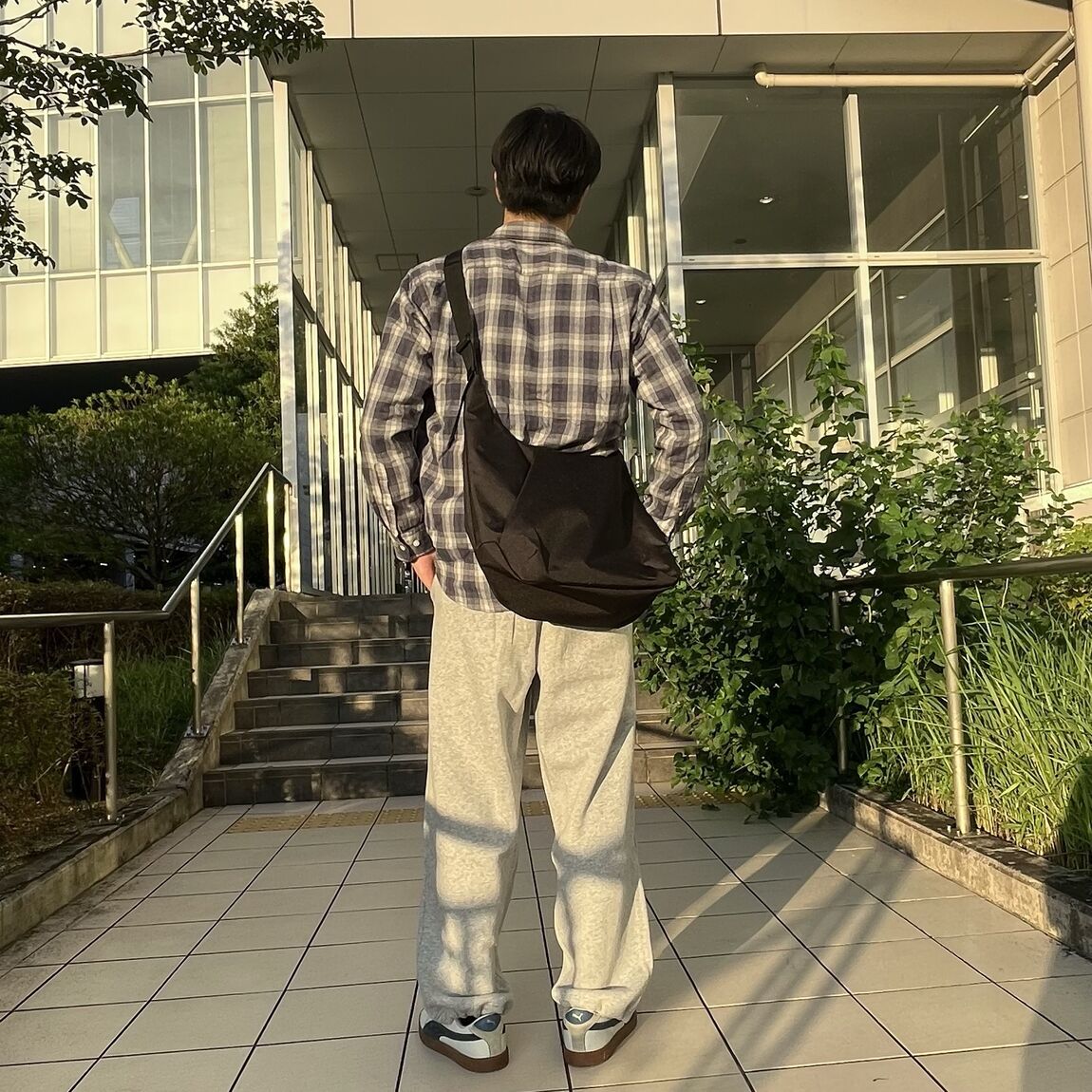 【ヒルズウォーク徳重ガーデンズ】身長180cm_ji85YJ