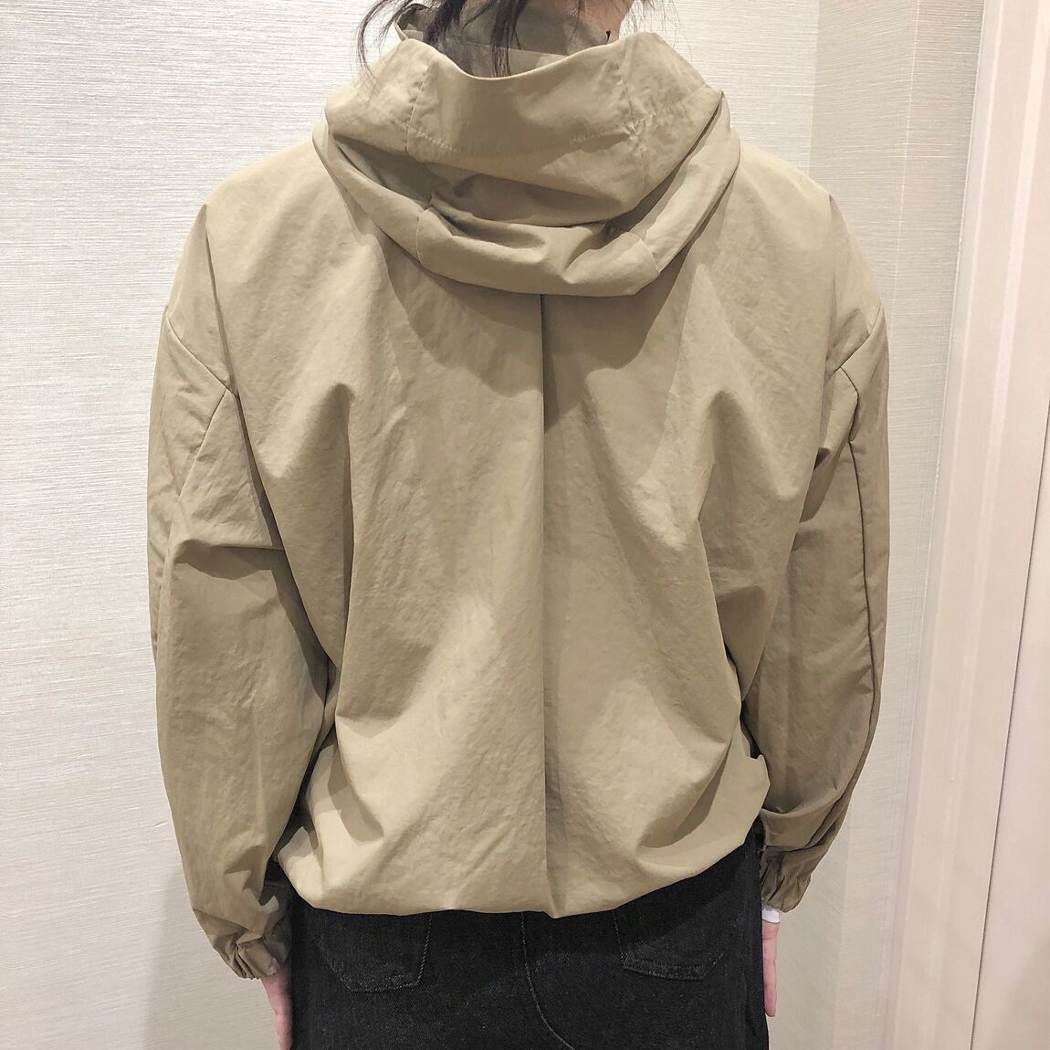 後ろ姿