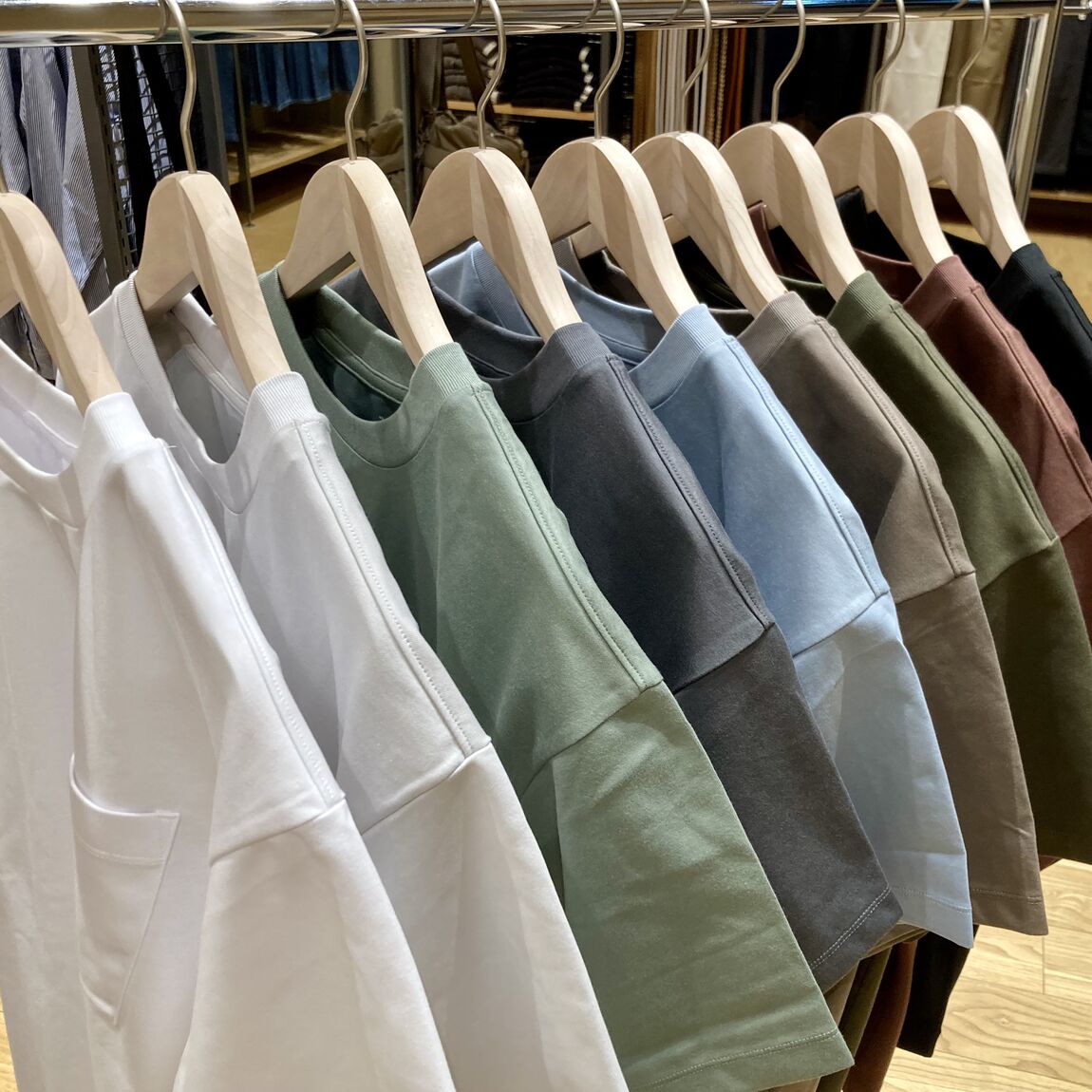 Tシャツカラー