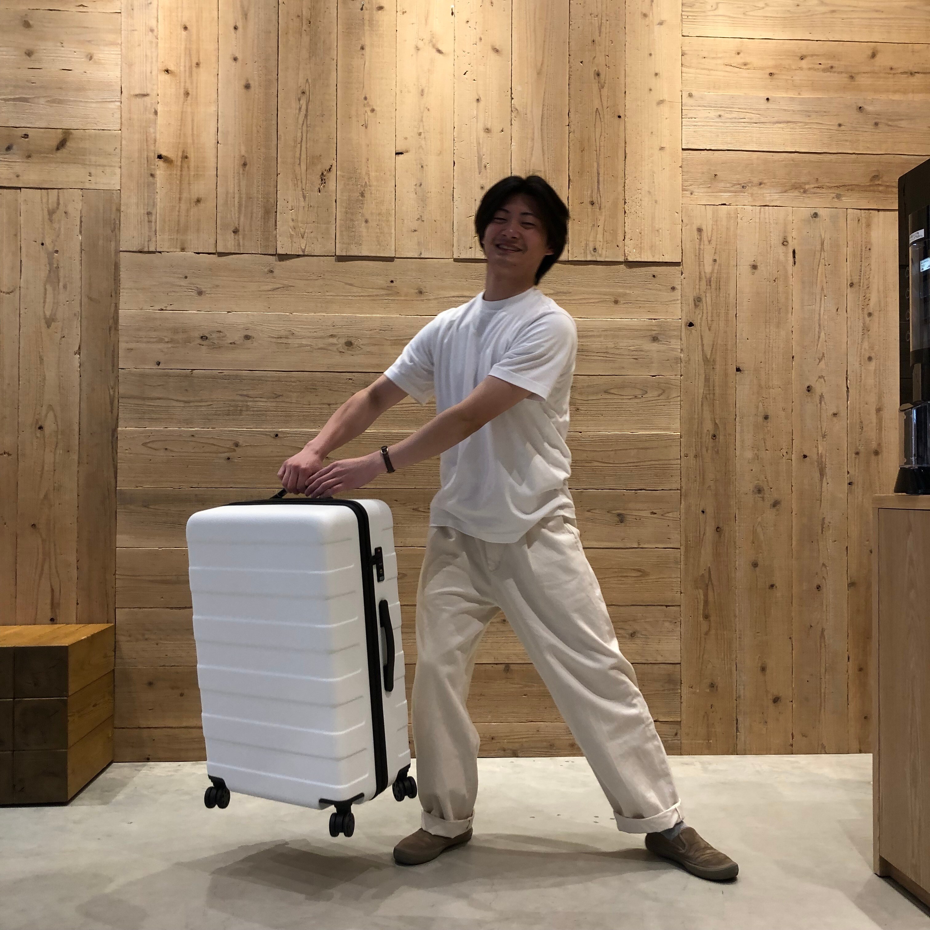キャリーケース白