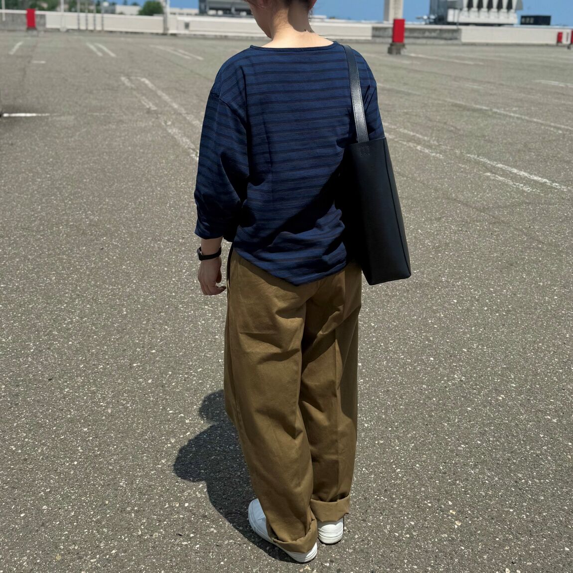 後ろ姿