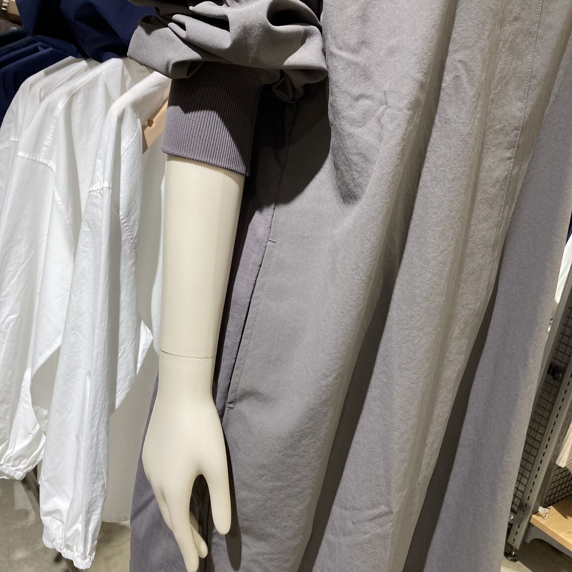 【マルヤガーデンズ鹿児島】婦人     素材に還るニットコンビワンピースが入荷しました｜新商品_nerOJ2