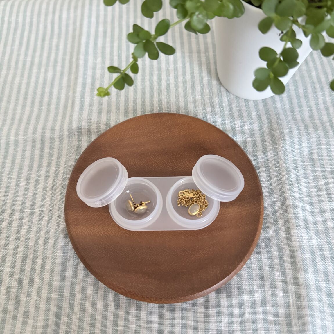 【無印良品500ベルフローラかわにし】携帯に便利｜クリームケース_ixW8wE