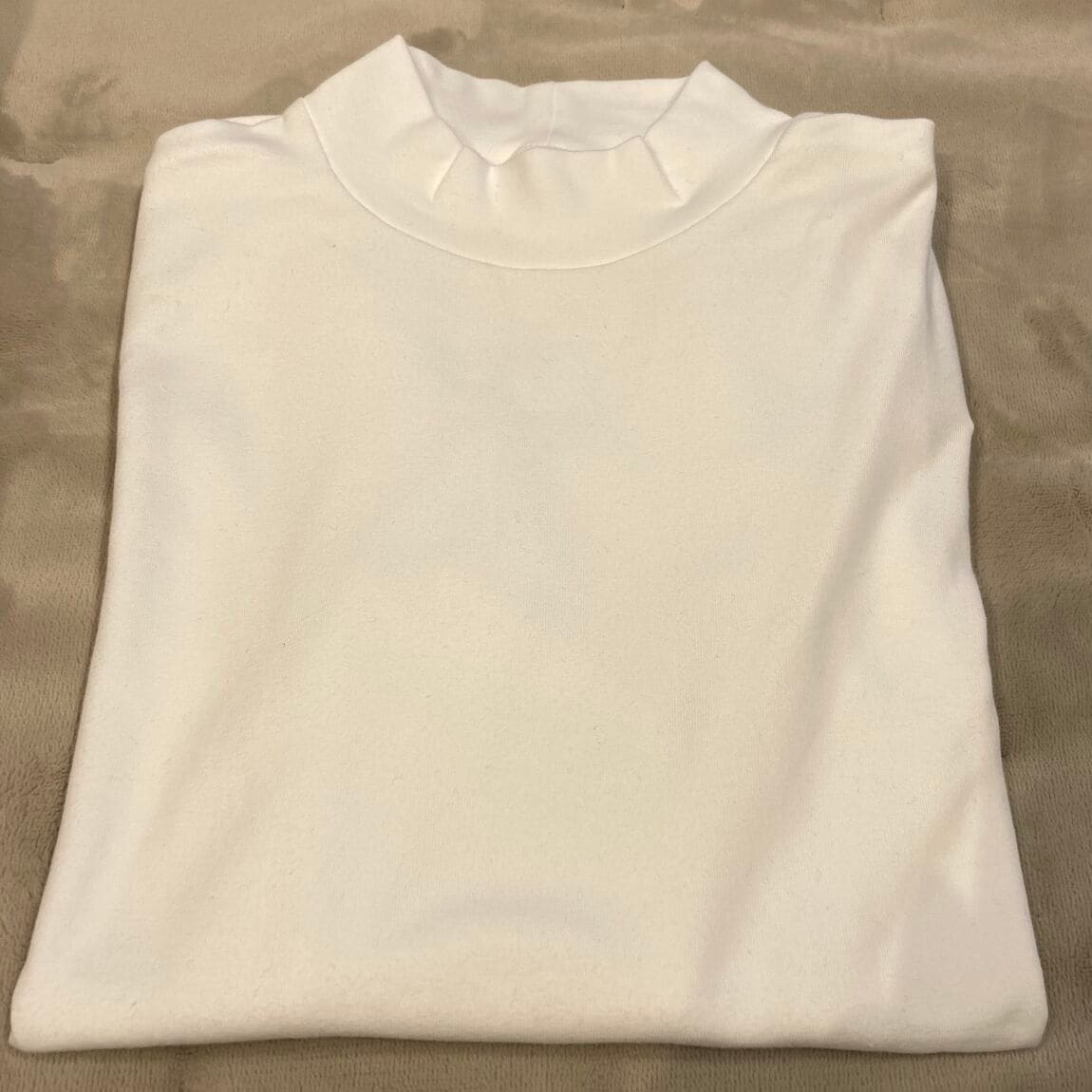 ハイネック長袖Tシャツ