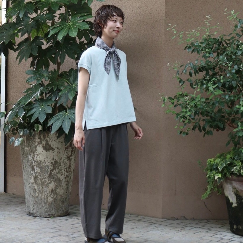 【くずはモール】身長　170cm_6e3f8n