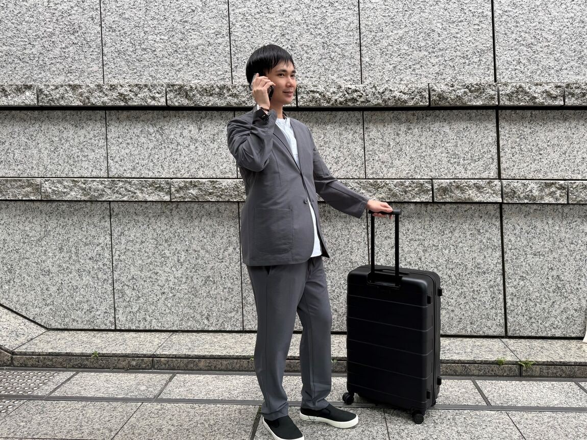 紳士ジャケットを着た個人写真