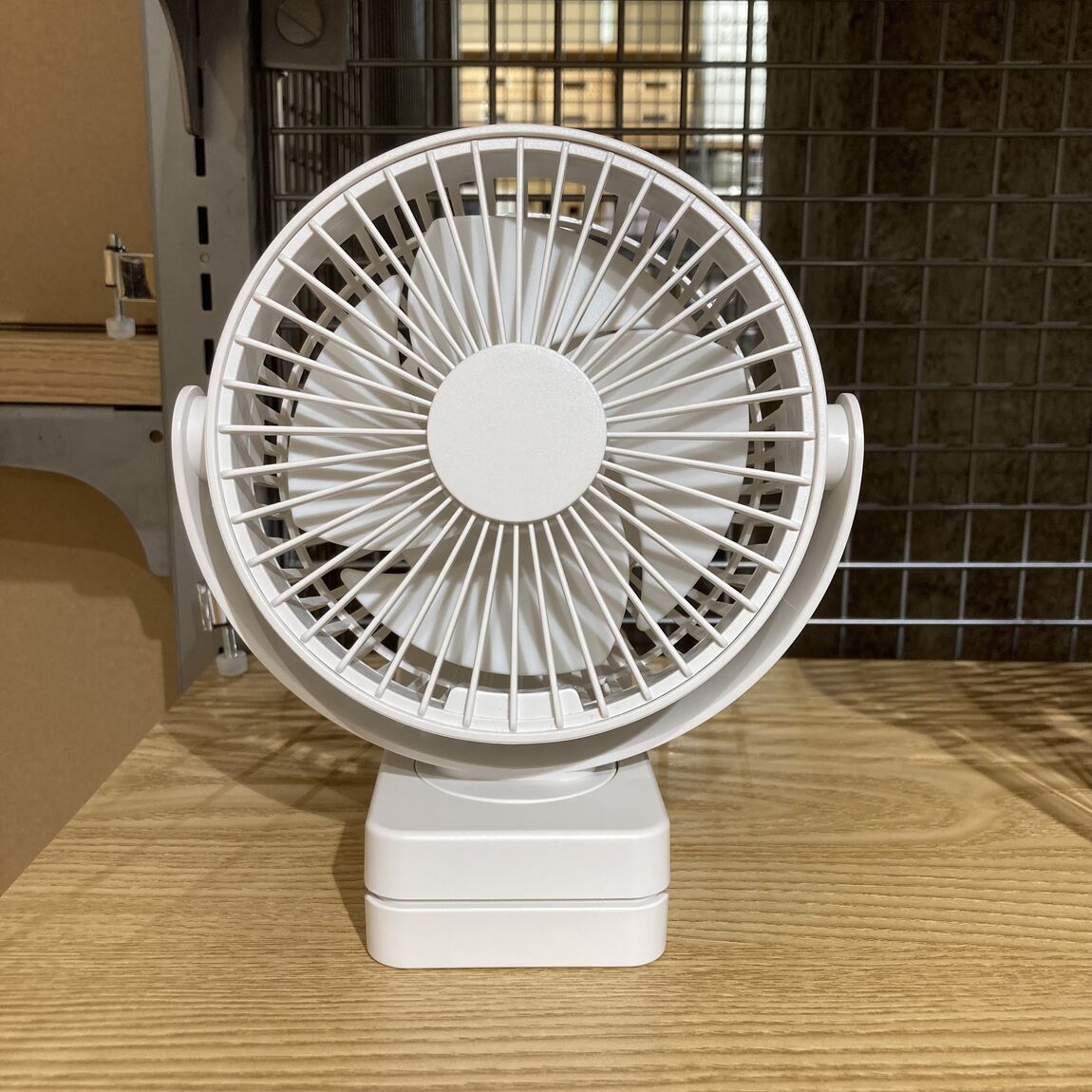 置いても使える充電式クリップファン