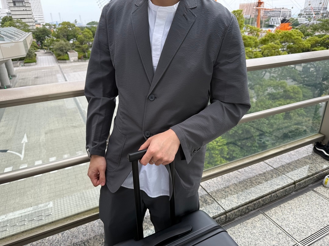 紳士ジャケットを着た個人写真アップ