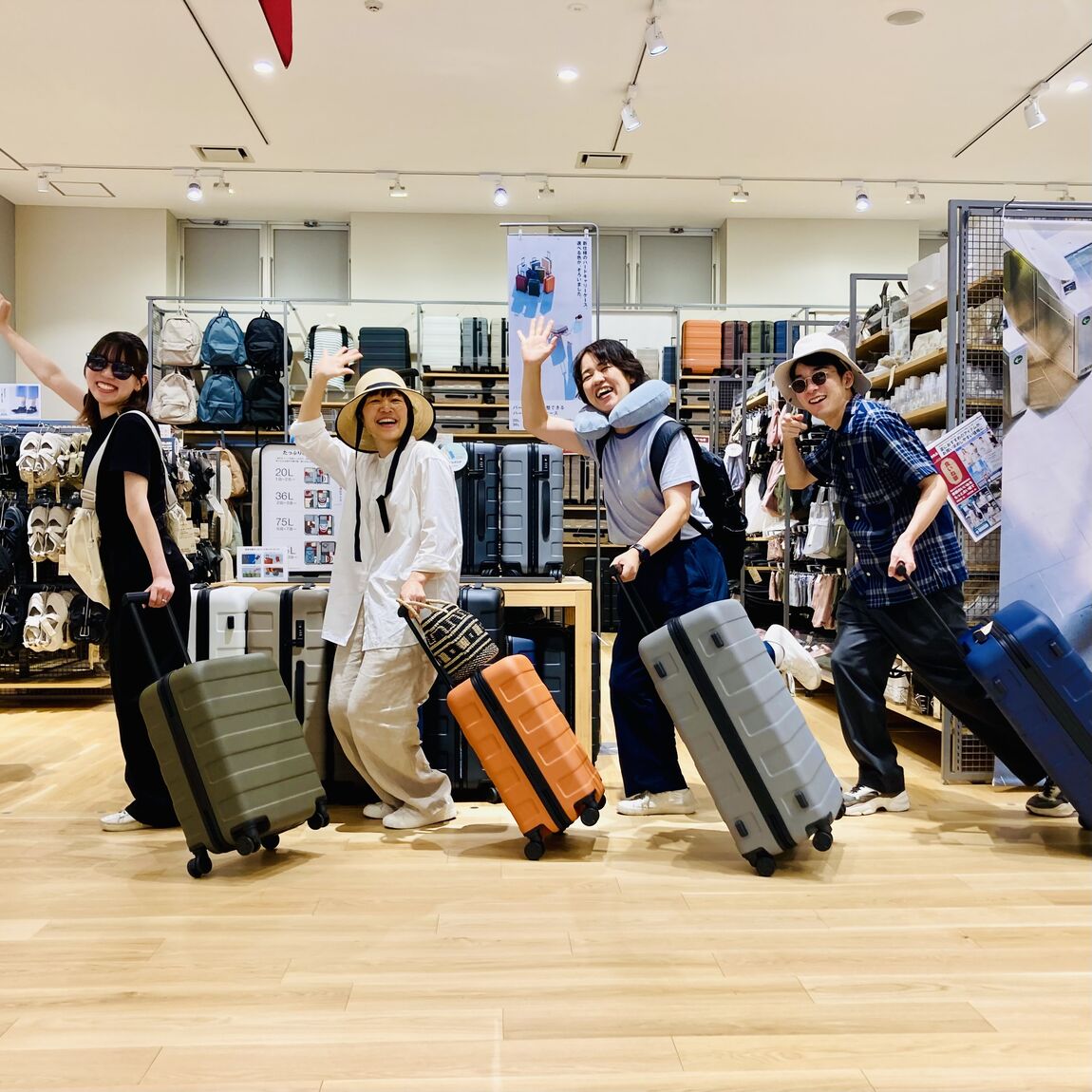 【フォレストモール甲斐竜王】カラフルンルン🎵夏旅の相棒_Aqpp8r