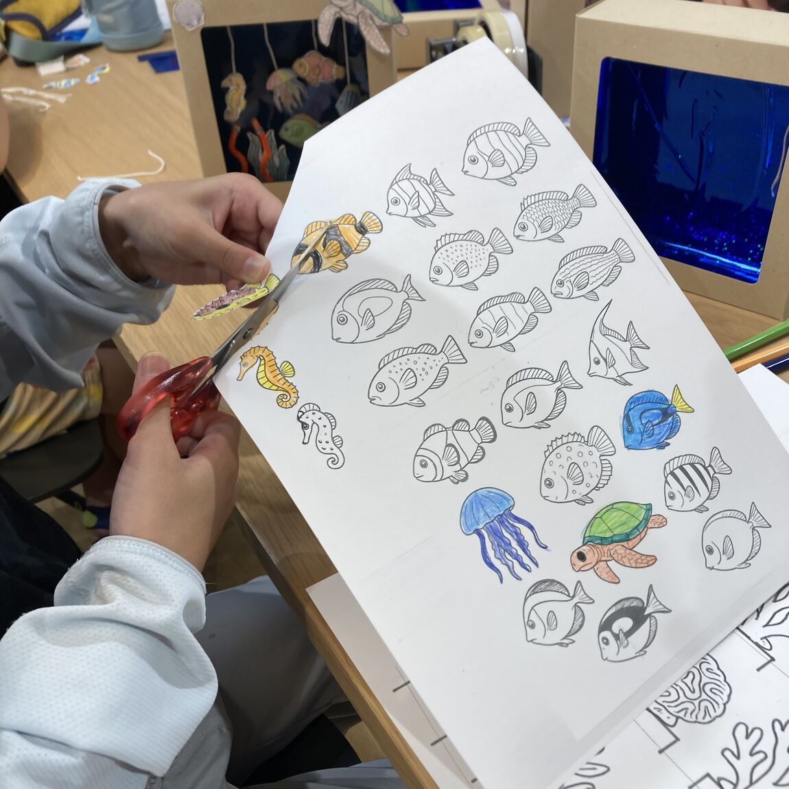 【府中ル・シーニュ】ゆらゆら水族館を作ろう！ワークショップを開催しました｜イベントレポート_QgVh6N