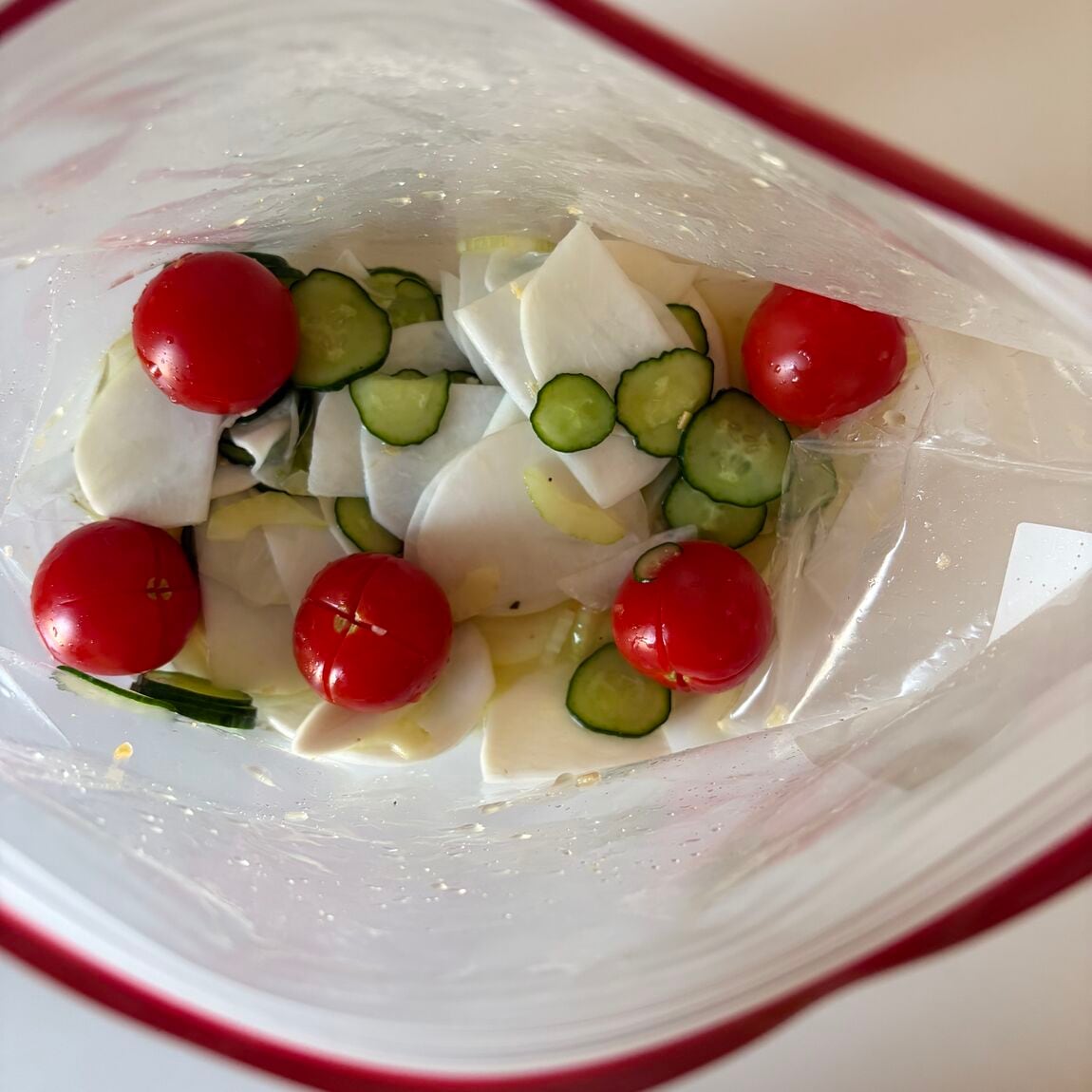 【富山堀川本郷】さっぱりとしたスープと野菜を味わえる「水キムチの素」_IZDY72
