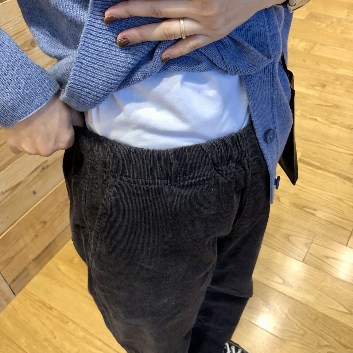 コーデュロイパンツ