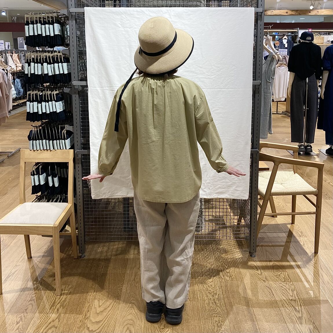 【アル・プラザ長浜】8月前半・婦人スタッフスナップ〈衣服〉_b11bRl