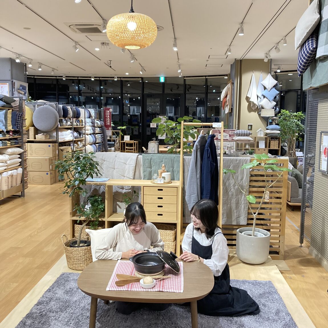 【ららぽーと福岡】実はこたつなんです_d5feEN