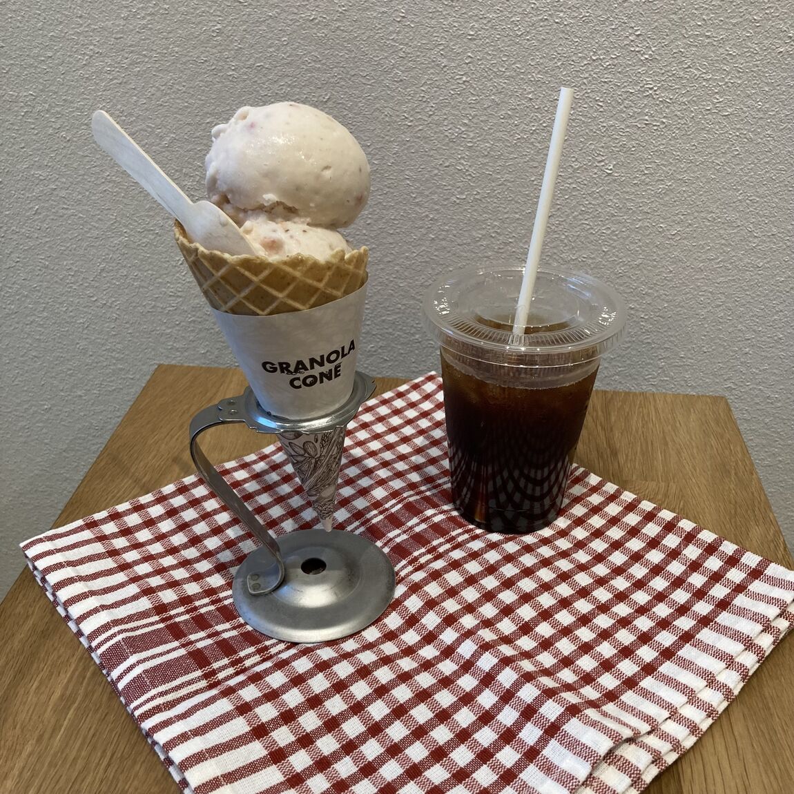 いちごミルクアイス