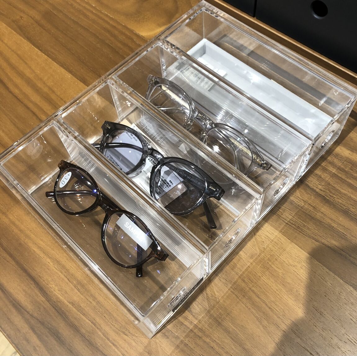 メガネ収納