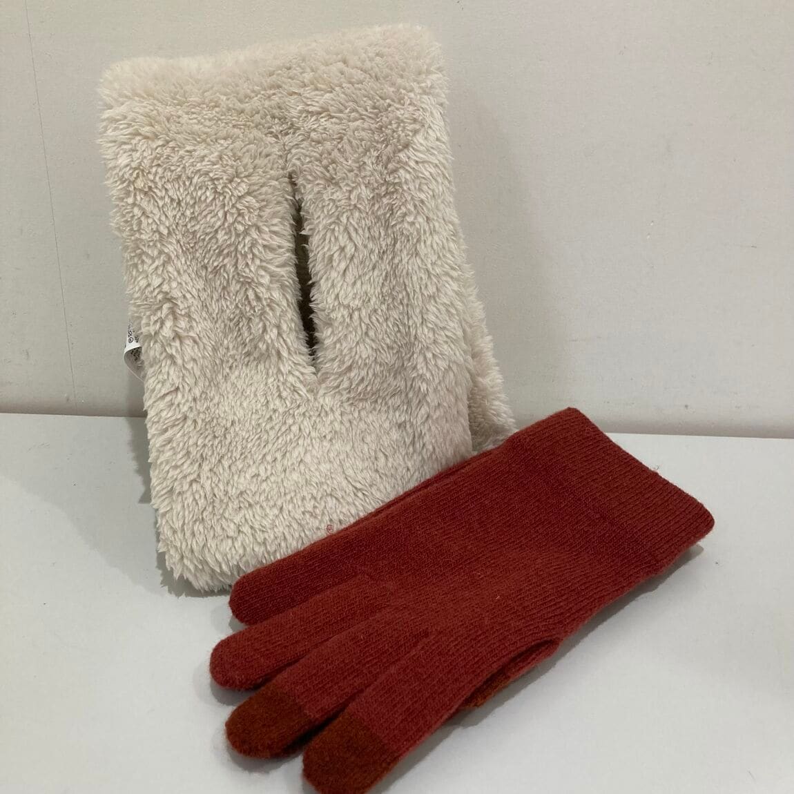 ボアマフラーと手袋