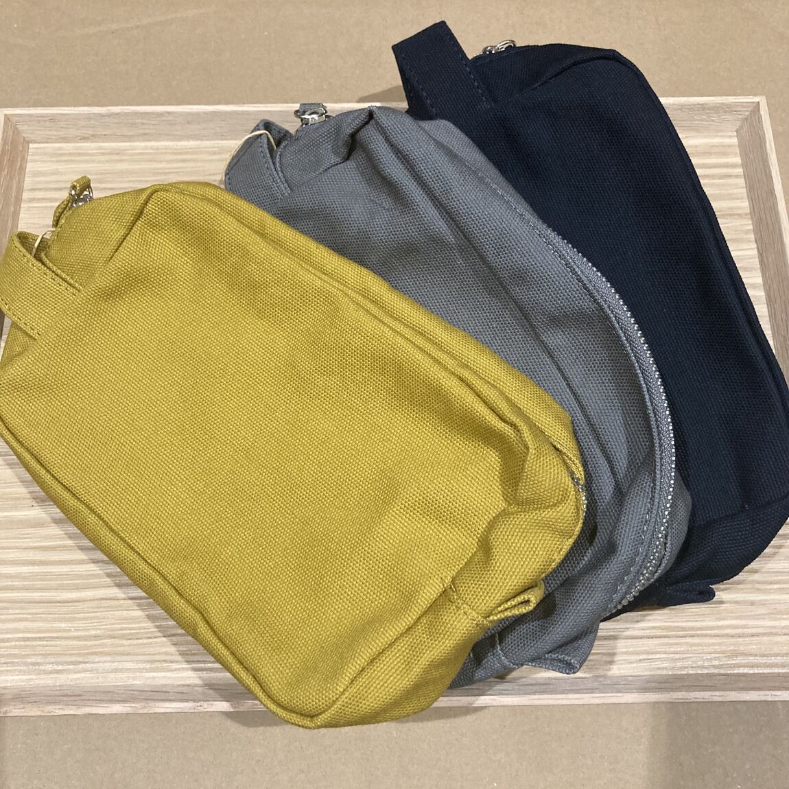 【イオンモール旭川駅前】カラフルな新商品、帆布シリーズ。_3vQ3yA