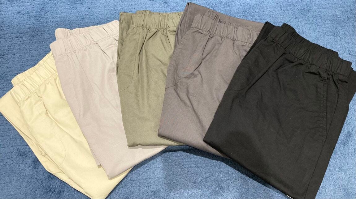 洗いざらしコットンテーパードパンツ