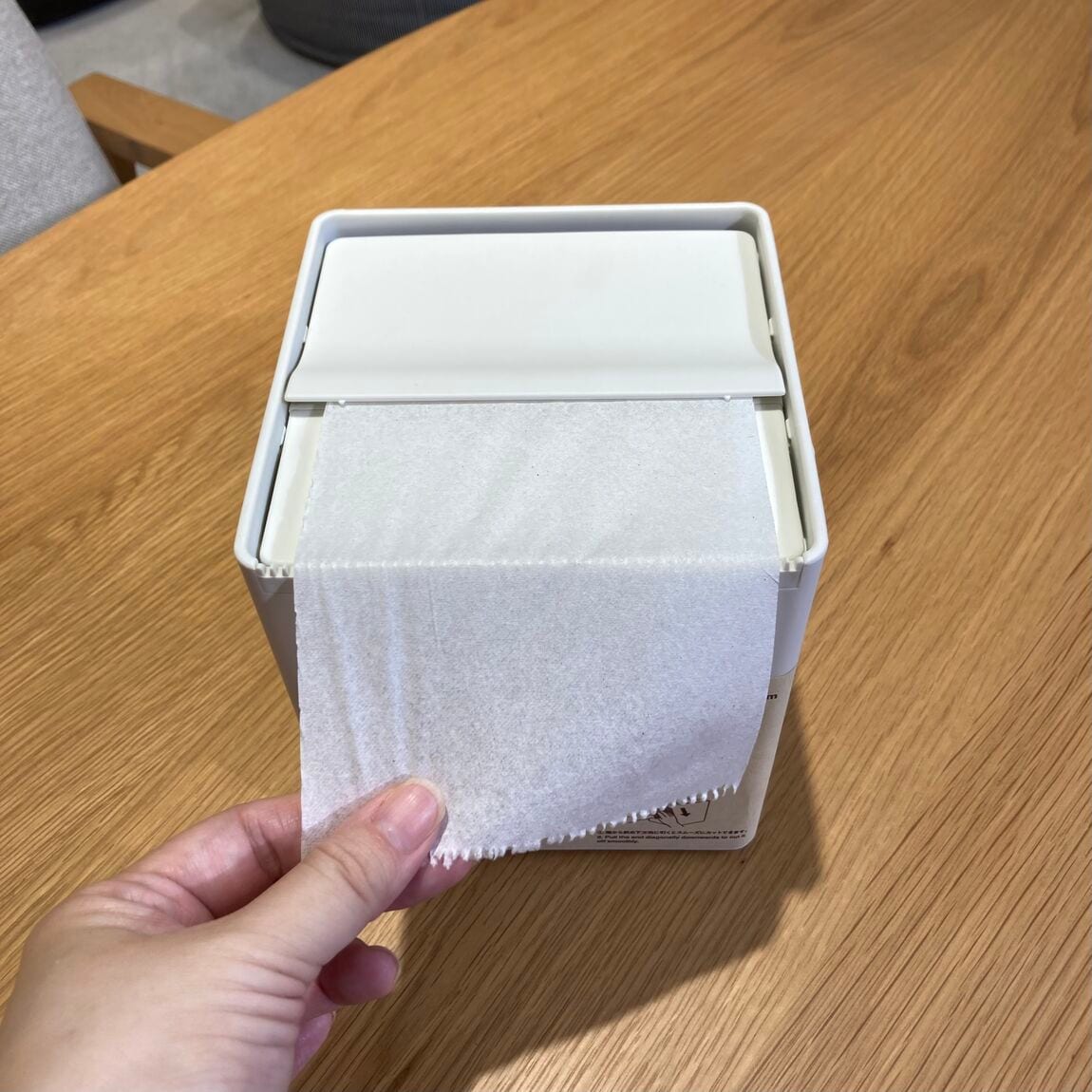 【カラフルタウン岐阜】卓上用トイレットペーパーケース_4ArwSK