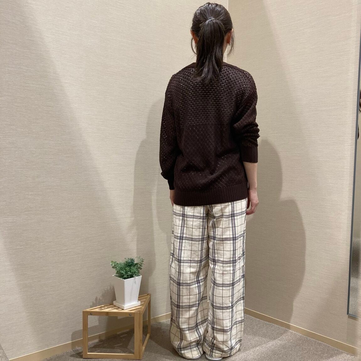 【いわて生協盛岡向中野】身長156cm 横澤さん透かし編みカーディガン_OzApp3