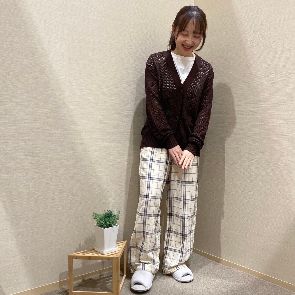 【いわて生協盛岡向中野】身長156cm 横澤さん透かし編みカーディガン_mdN8d7