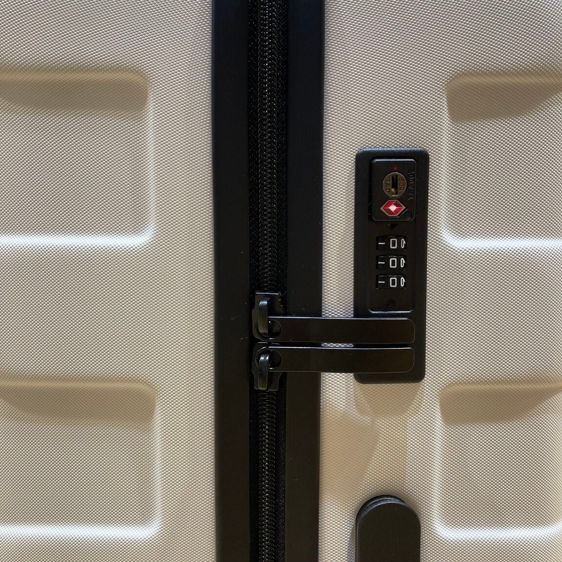 【コクーンシティさいたま新都心】夏の旅行にハードキャリー_IJ5F9p