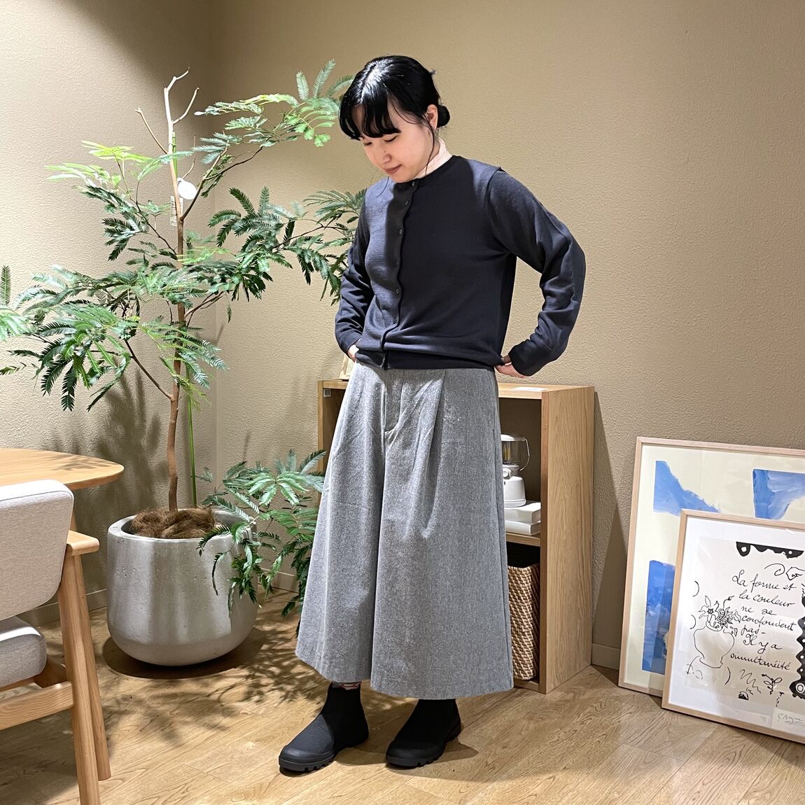 カーディガンコーディネート