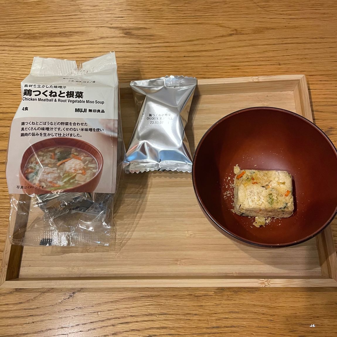 鶏つくねの味噌汁