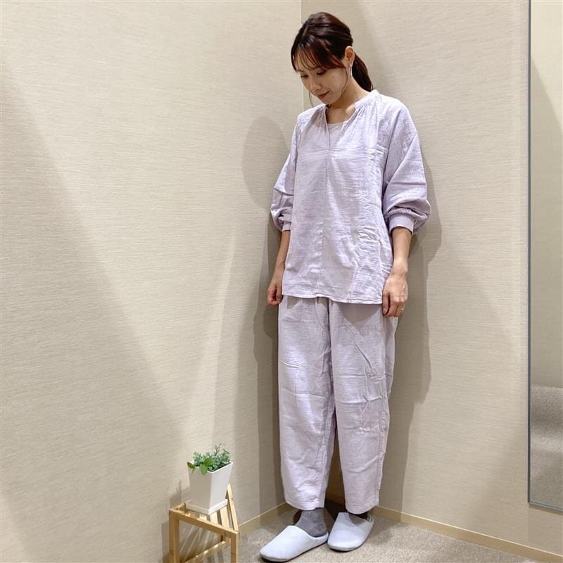 【いわて生協盛岡向中野】身長170cm  菜々さん　ルームウェア　しぼガーゼパジャマ_MCBTZ3