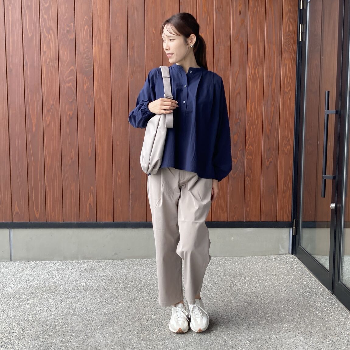 【いわて生協盛岡向中野】身長170㎝cm 菜々さん　撥水チノサンドベージュ_Zn8aT7